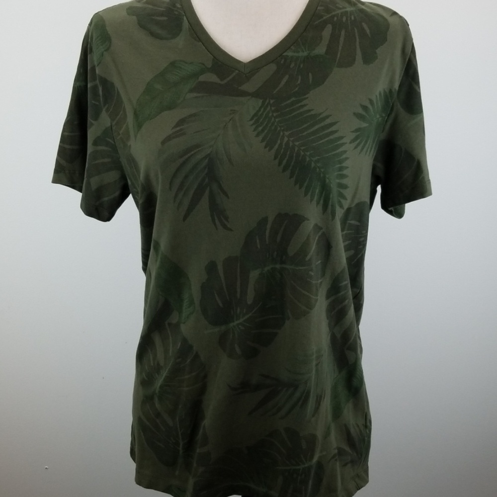 Old Navy T-shirt.